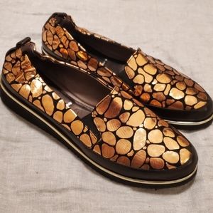 Ron White Metallic Giraffe Print Gold and Black Slip-On Shoes size 9.5 US 40 EUR